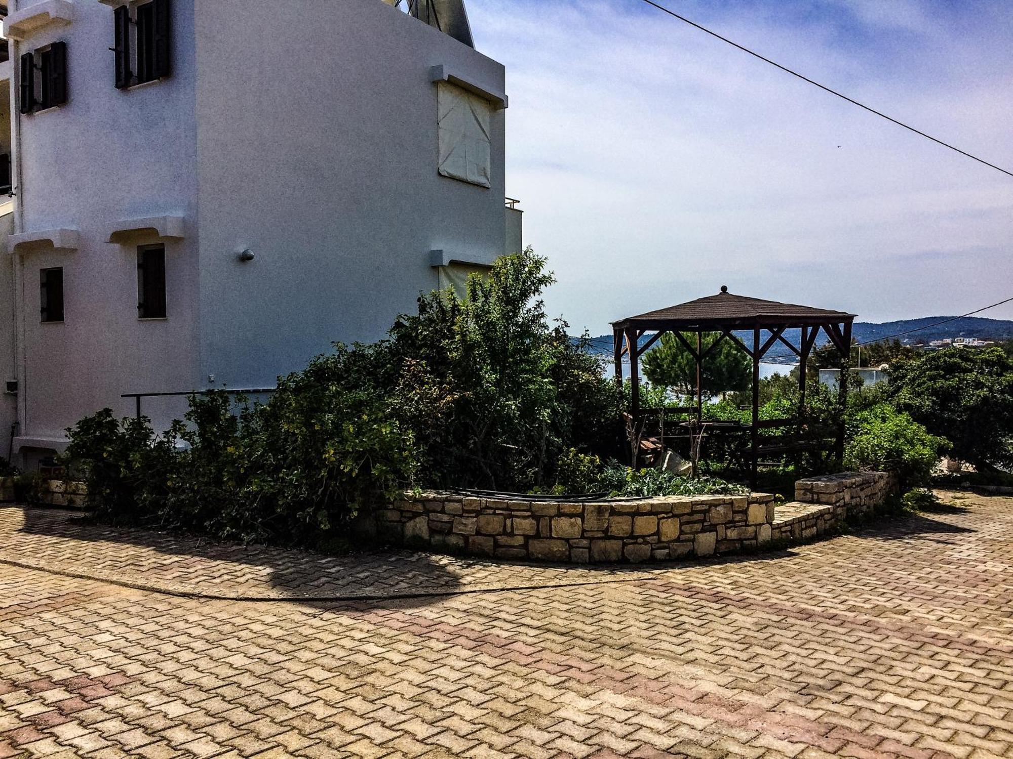 Vasilikos Apartments Paralia Agias Foteinis Exterior photo